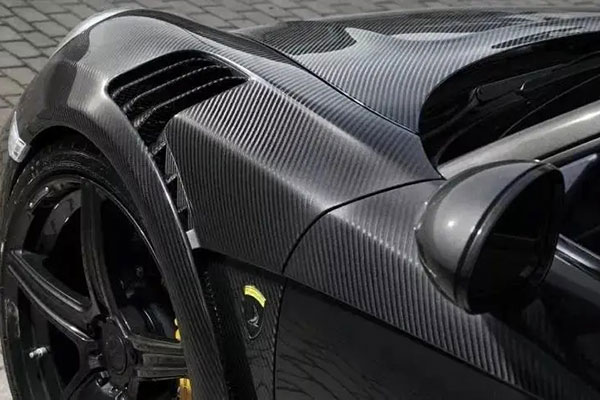 碳纖維汽車零部件的革新之路：從定制化到智能仿真設(shè)計